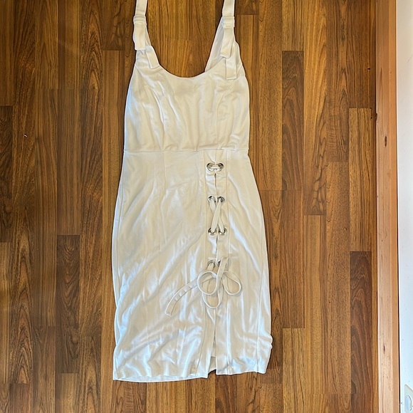 VENUS size M white dress - Picture 6 of 6